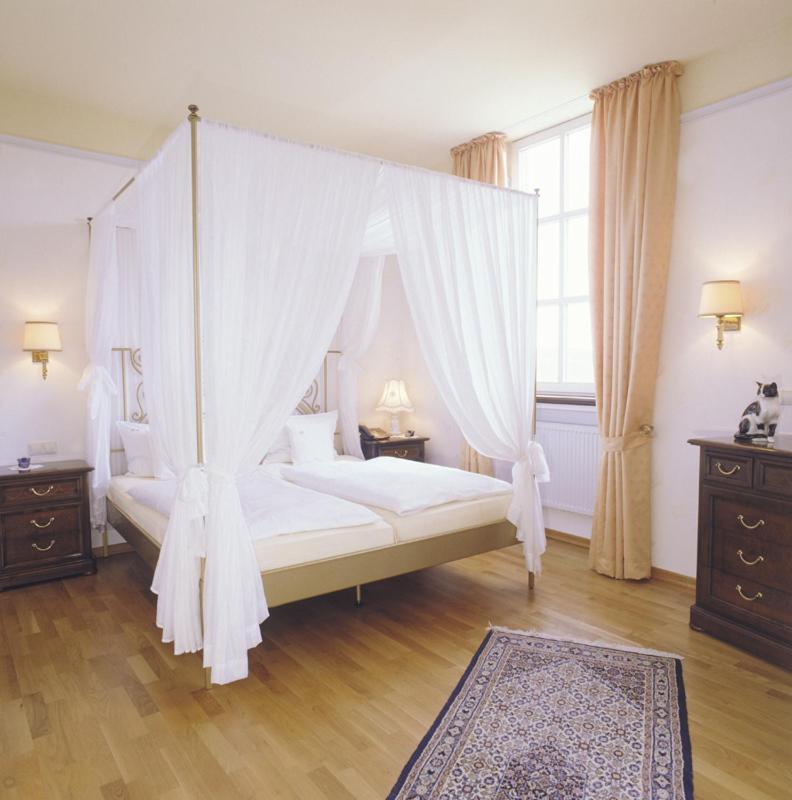 Schlosshotel Kurfuerstliches Amtshaus Dauner Burg Екстериор снимка