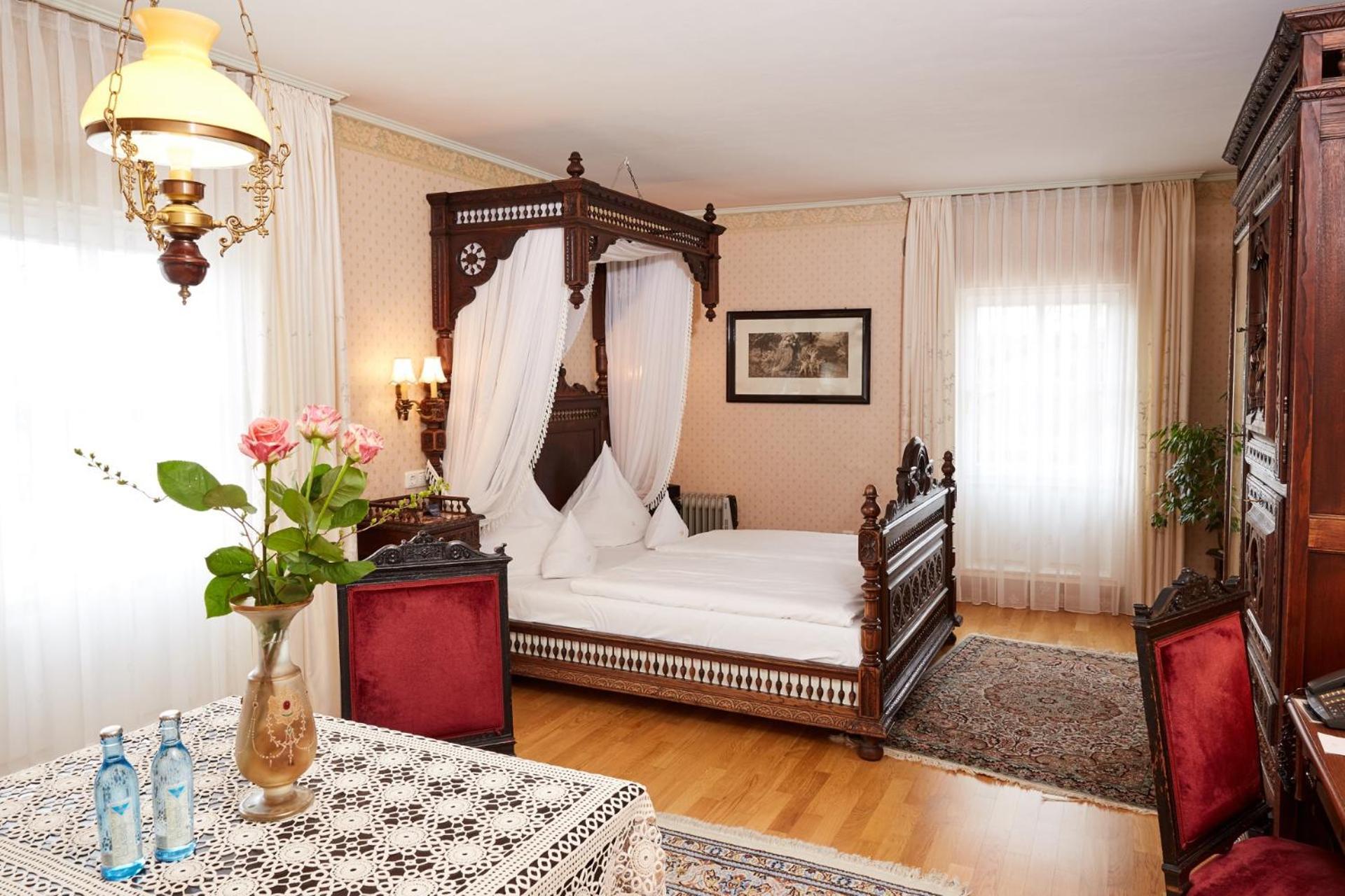 Schlosshotel Kurfuerstliches Amtshaus Dauner Burg Екстериор снимка