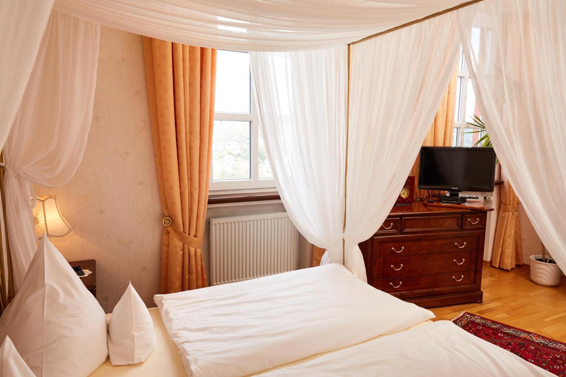 Schlosshotel Kurfuerstliches Amtshaus Dauner Burg Екстериор снимка